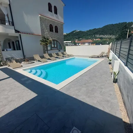 Gemuetliche Fuer Familien Mit Terrasse Apartment
