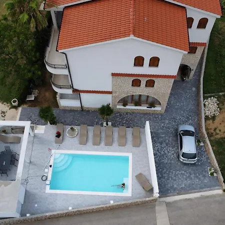 Gemuetliche Fuer Familien Mit Terrasse Apartment *