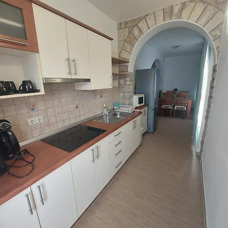 Gemuetliche Fuer Familien Mit Terrasse * Barbat na Rabu